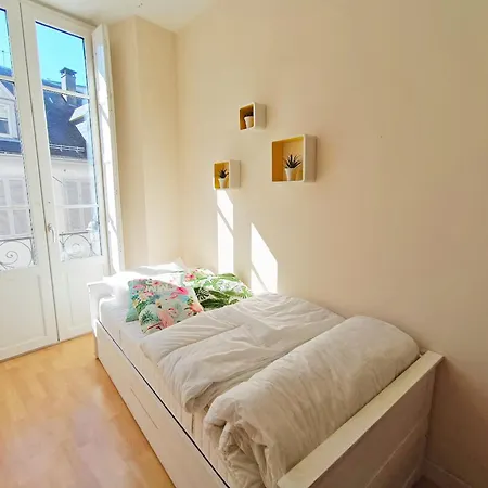 Luchon Holidays, Parking, Wifi, Balcon, Cave, T3 8 Personnes 아파트