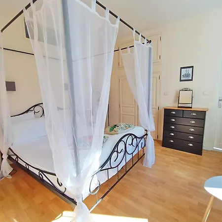 Luchon Holidays, Parking, Wifi, Balcon, Cave, T3 8 Personnes 아파트 *