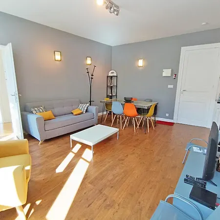 Luchon Holidays, Parking, Wifi, Balcon, Cave, T3 8 Personnes *