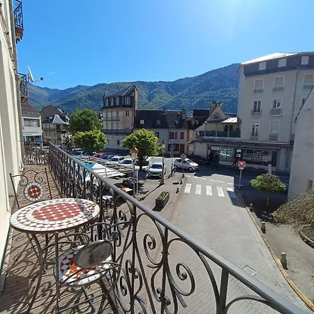 Apartment Luchon Holidays, Parking, Wifi, Balcon, Cave, T3 8 Personnes