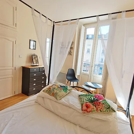 Apartment Luchon Holidays, Parking, Wifi, Balcon, Cave, T3 8 Personnes