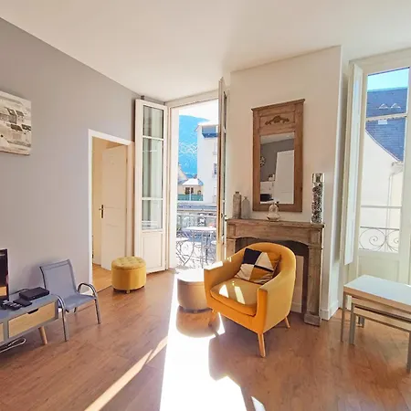 Luchon Holidays, Parking, Wifi, Balcon, Cave, T3 8 Personnes Apartamento *