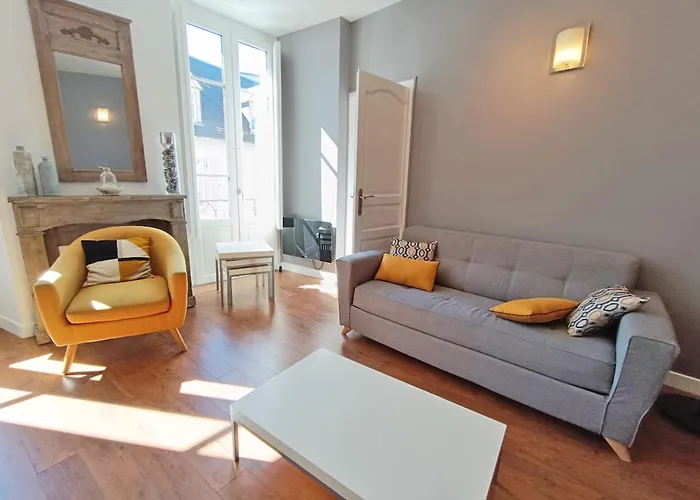 Luchon Holidays, Parking, Wifi, Balcon, Cave, T3 8 Personnes * Bagnères-de-Luchon