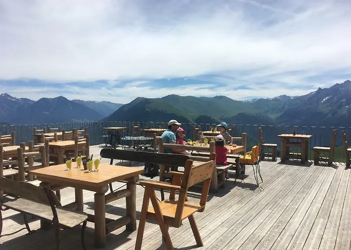 Appartement Luchon Holidays, Parking, Wifi, Balcon, Cave, T3 8 Personnes Bagnères-de-Luchon